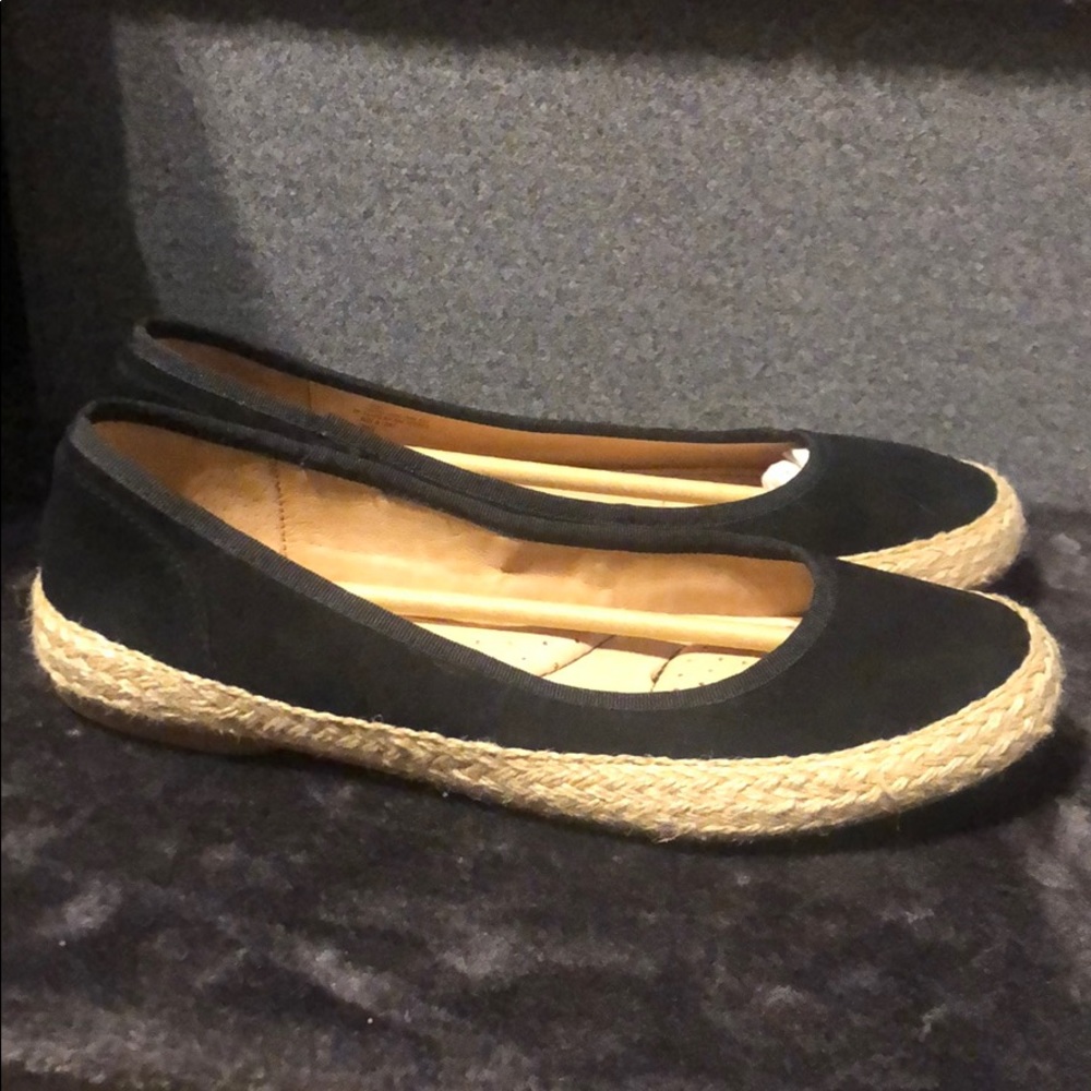 Sofft Black velvet flats with jute sole. Size 9
